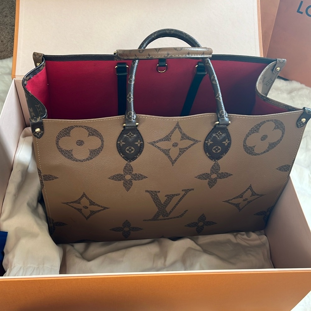 Louis Vuitton On-The-Go GM.